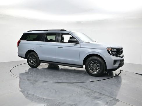 New 2025 Ford Expedition Max Active image 4