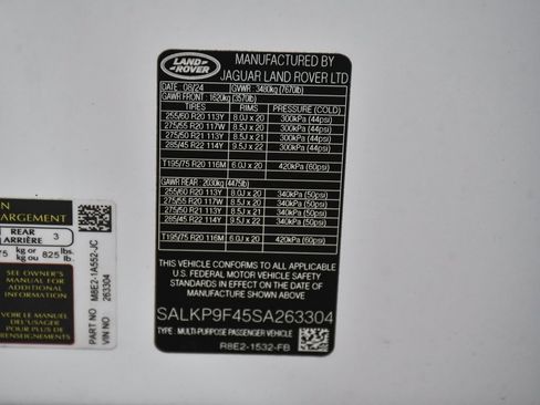 Used 2025 Land Rover Range Rover SE image 23