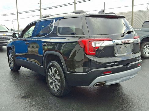 Used 2023 GMC Acadia SLE w/ Driver Convenience Package image 4