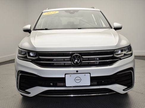 Used 2024 Volkswagen Tiguan SEL R-Line AWD/4WD image 2