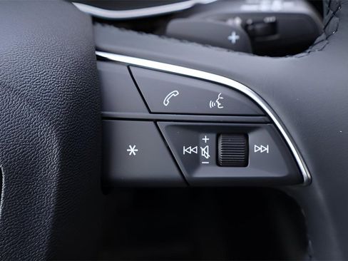 Used 2025 Audi Q3 2.0T Premium w/ Convenience Package image 18