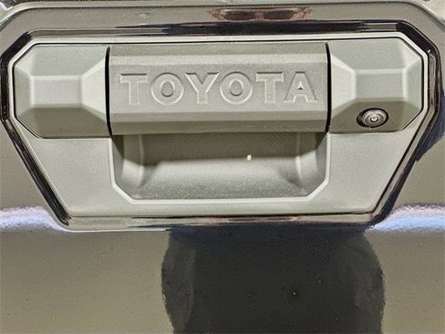 New 2025 Toyota Tacoma TRD Off-Road image 9