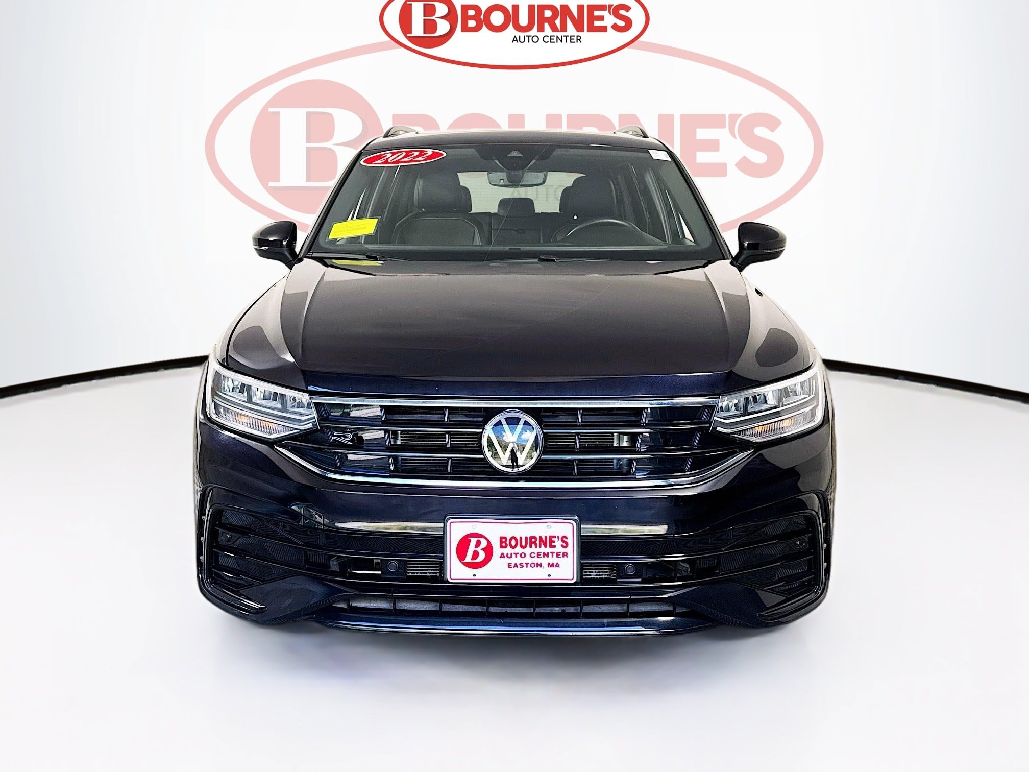 Used 2022 Volkswagen Tiguan SE R-Line AWD/4WD image 5