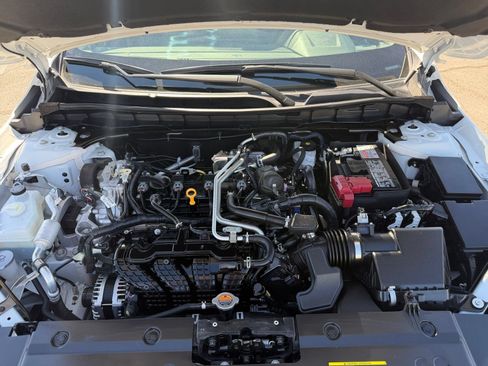 Used 2025 Nissan Altima 2.5 SV FWD image 31