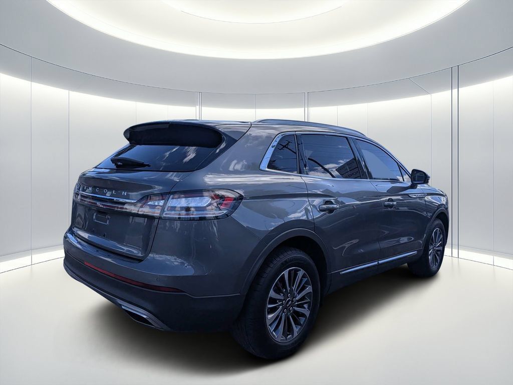 Used 2023 Lincoln Nautilus AWD w/ Premium Package image 4