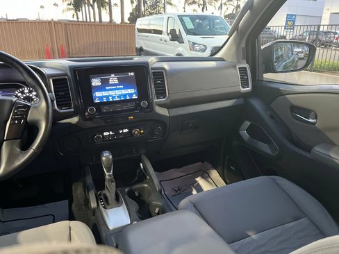 Used 2023 Nissan Frontier SV w/ SV Convenience Package RWD image 38