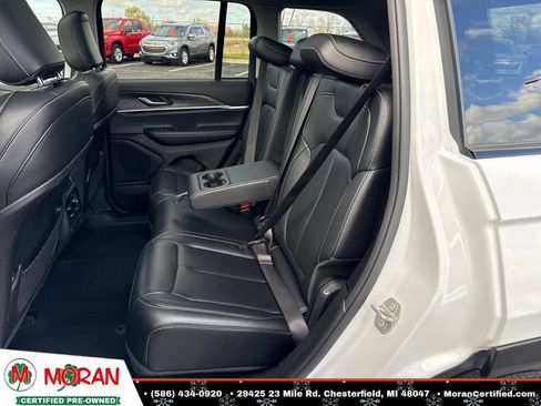 Used 2023 Jeep Grand Cherokee Limited image 28