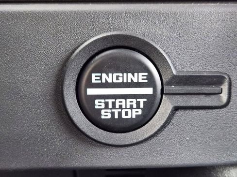 Used 2025 Ford Bronco 4-Door AWD/4WD image 32