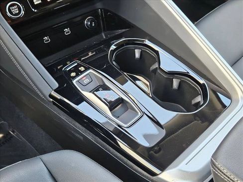 Certified 2025 Audi Q5 Premium w/ Convenience Package AWD/4WD image 17