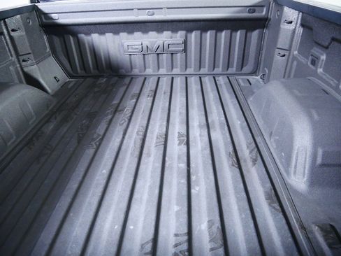 Used 2023 GMC Sierra 1500 SLT w/ SLT Premium Package AWD/4WD image 18