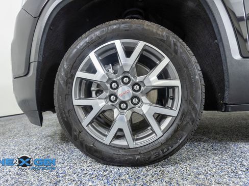 Used 2021 GMC Acadia SLE w/ Driver Convenience Package AWD/4WD image 48