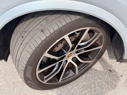 Used 2021 Porsche Cayenne S AWD/4WD image 10