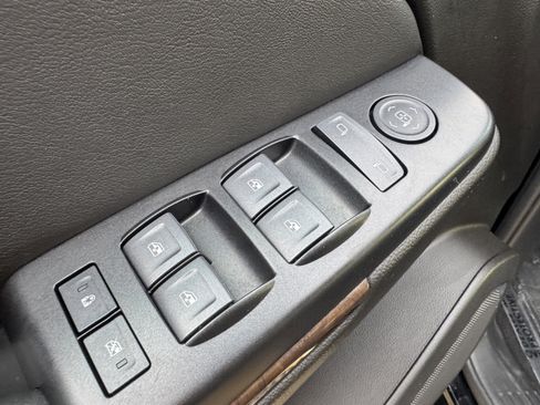Used 2020 Chevrolet Tahoe LS w/ Enhanced Driver Alert Package AWD/4WD image 10