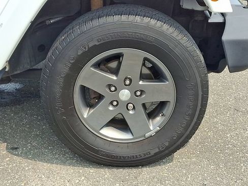 Used 2011 Jeep Wrangler Sport AWD/4WD image 26