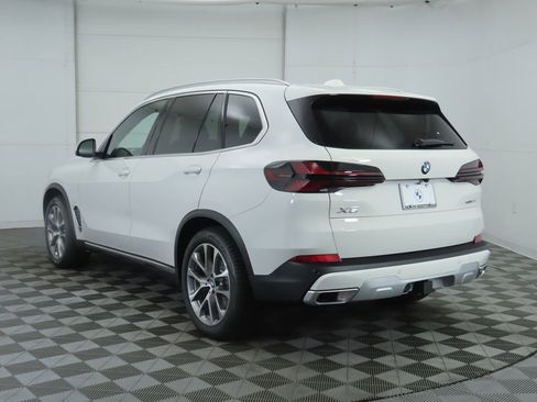 New 2026 BMW X5 xDrive40i w/ Premium Package image 7