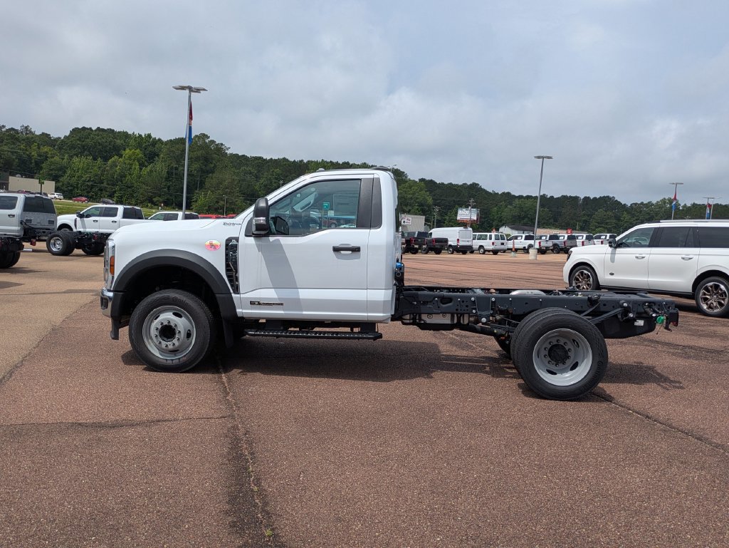 New 2026 Ford F450 XL w/ XL Chrome Package RWD image 5