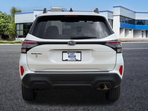 Certified 2025 Subaru Forester Premium w/ Convenience Package #1 AWD/4WD image 4