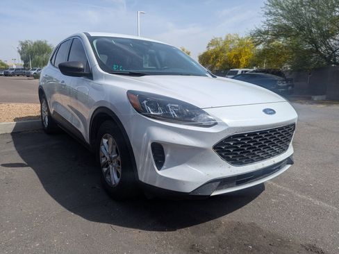 Used 2022 Ford Escape SE w/ Convenience Package image 3