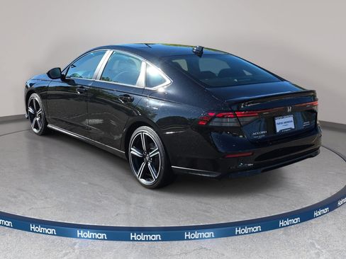 Used 2025 Honda Accord Sport image 8