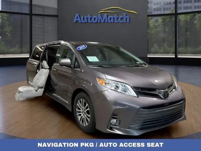 Used 2019 Toyota Sienna XLE w/ XLE Navigation Package