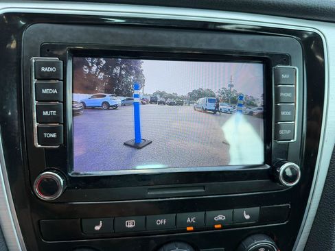 Used 2013 Volkswagen Passat 2.5 SE FWD image 30
