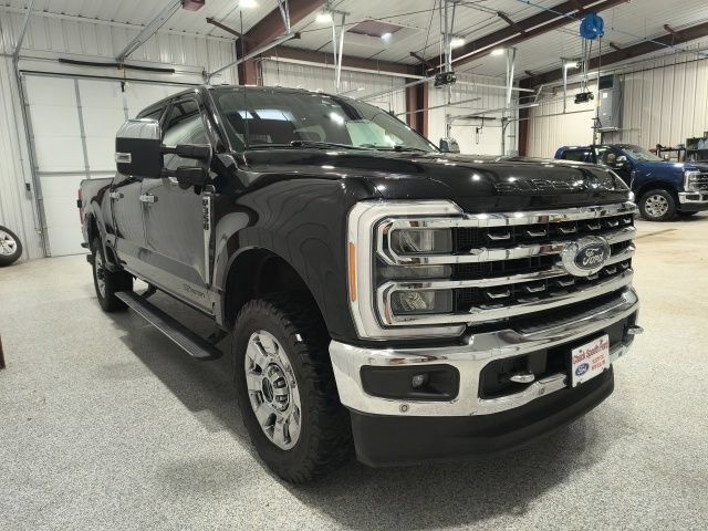 Used 2023 Ford F350 Lariat w/ Lariat Ultimate Package AWD/4WD image 4