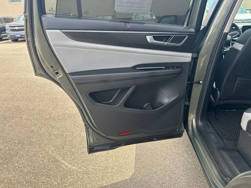 Certified 2024 Volkswagen Atlas Peak Edition SE AWD/4WD image 25