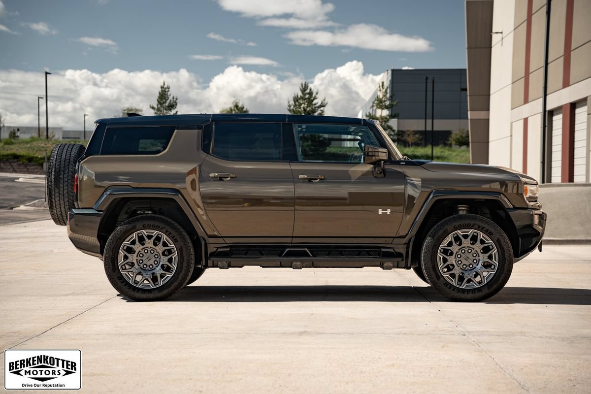 Used 2024 GMC Hummer EV 3X AWD/4WD image 2