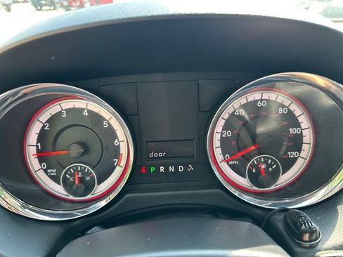 Used 2019 Dodge Grand Caravan SE FWD image 26