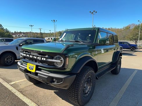 New 2025 Ford Bronco Outer Banks w/ Sasquatch Package image 4