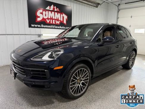 Used 2023 Porsche Cayenne Platinum Edition AWD/4WD image 1