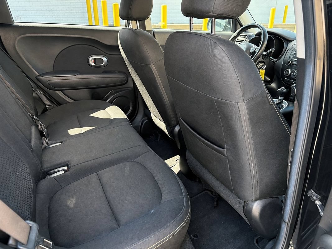 Used 2016 Kia Soul + FWD image 8