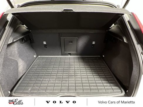 Used 2025 Volvo XC40 B5 Core image 19