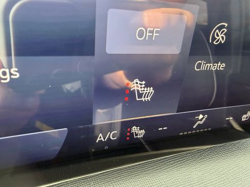 Used 2025 Buick Enclave Preferred image 20