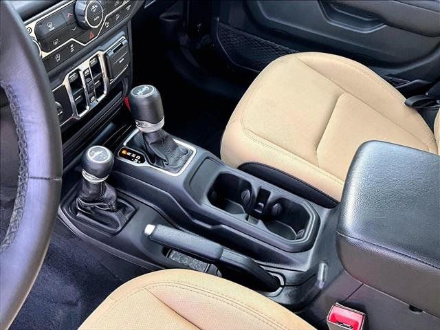 Used 2019 Jeep Wrangler Unlimited Sport S AWD/4WD image 14