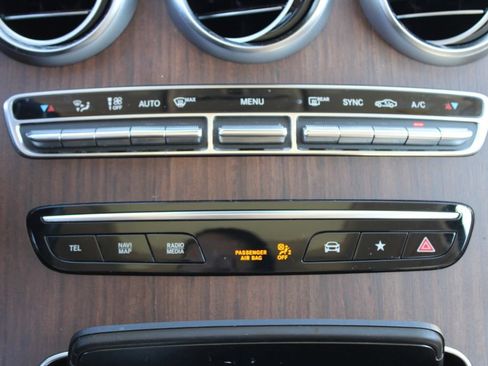 Used 2022 Mercedes-Benz GLC 300 image 21