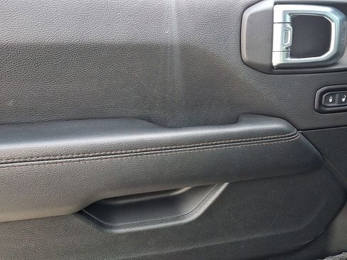 Used 2021 Jeep Wrangler Unlimited Rubicon w/ Trailer Tow Package image 13