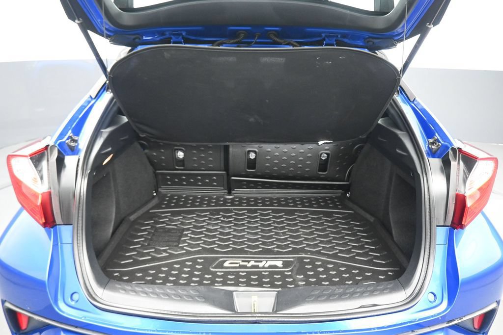 Used 2021 Toyota C-HR Limited FWD image 40