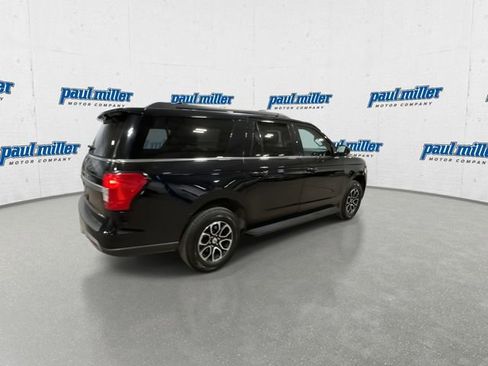 Used 2024 Ford Expedition Max XLT image 11