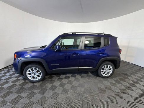 Used 2021 Jeep Renegade Latitude w/ Convenience Group AWD/4WD image 3
