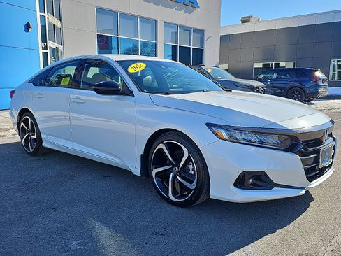 Used 2022 Honda Accord Sport image 3