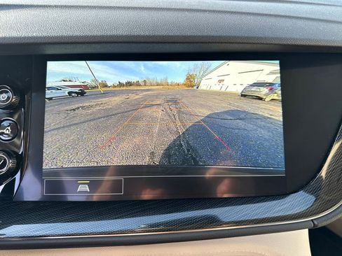 Used 2022 Buick Envision Preferred image 23