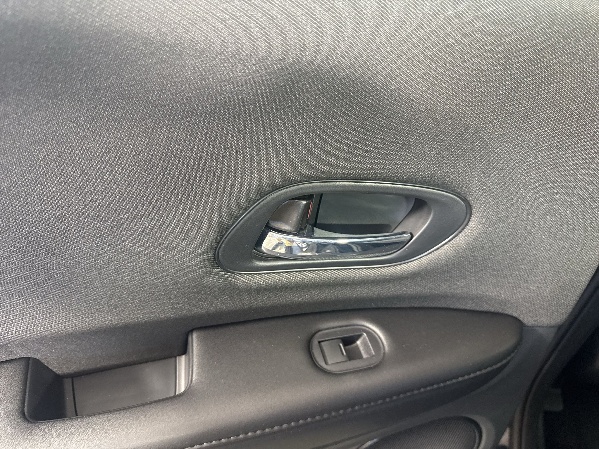 Used 2022 Honda HR-V LX image 29