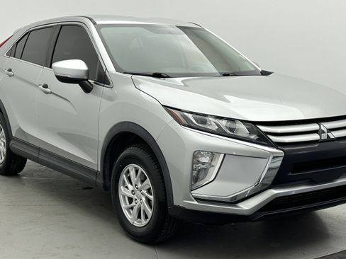 Used 2019 Mitsubishi Eclipse Cross ES image 3