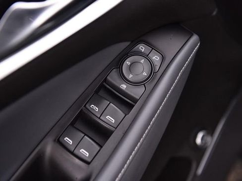 Used 2019 Buick Enclave Essence FWD image 8