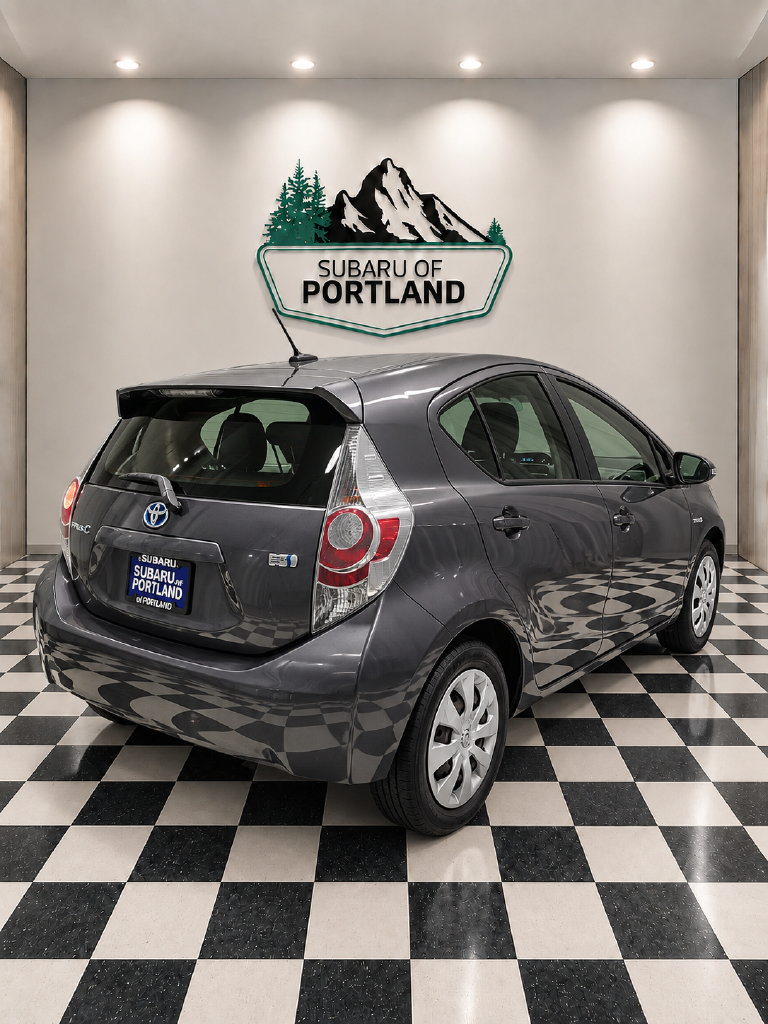 Used 2013 Toyota Prius C Three FWD image 4