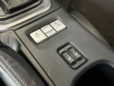 Used 2023 Toyota GR86 Premium w/ ALL Weather Mat Package (TMS) image 18