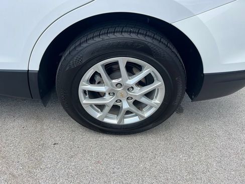 Used 2024 Chevrolet Equinox LT AWD/4WD image 16