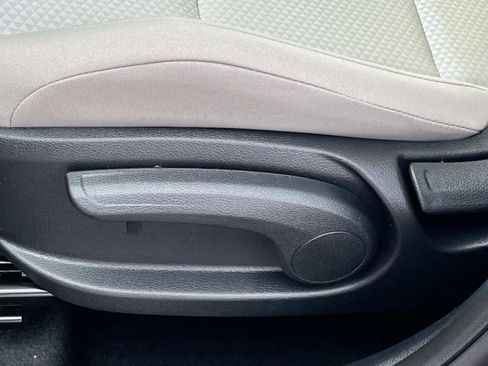 New 2025 Kia Soul LX w/ LX Technology Package FWD image 22