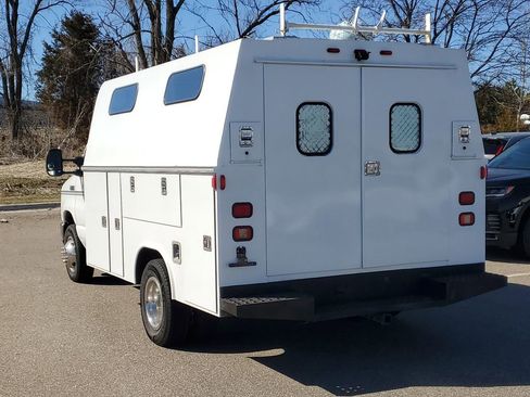 Used 2008 Ford E-350 and Econoline 350 Super Duty image 2